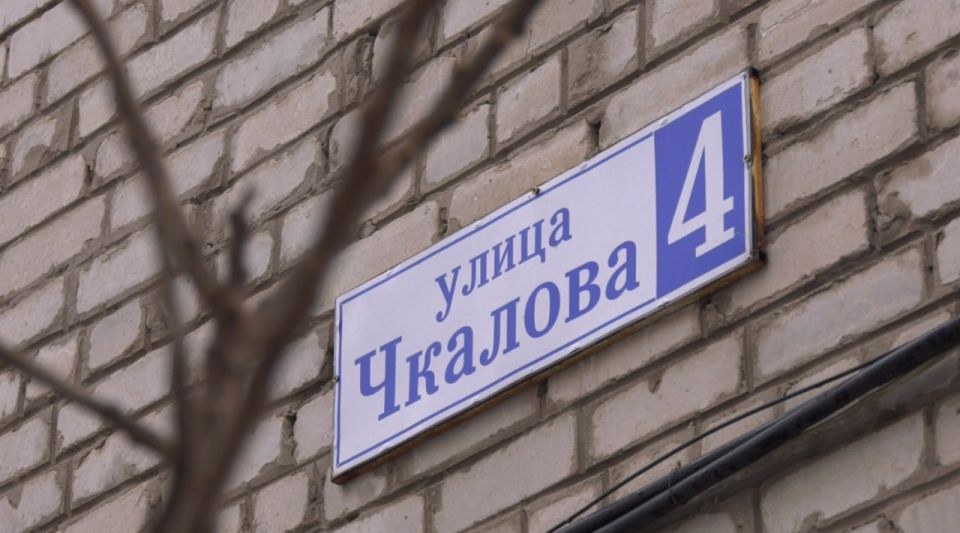 Лифты нового образца монтируют на Чкалова, 4 Лифты нового образца монтируют на Чкалова, 4