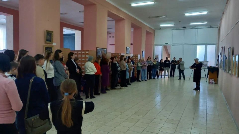 «Дыхание весны»: в Луганской Горьковке открылась выставка педагогов-художников ЛНР «Дыхание весны»: в Луганской Горьковке открылась выставка педагогов-художников ЛНР