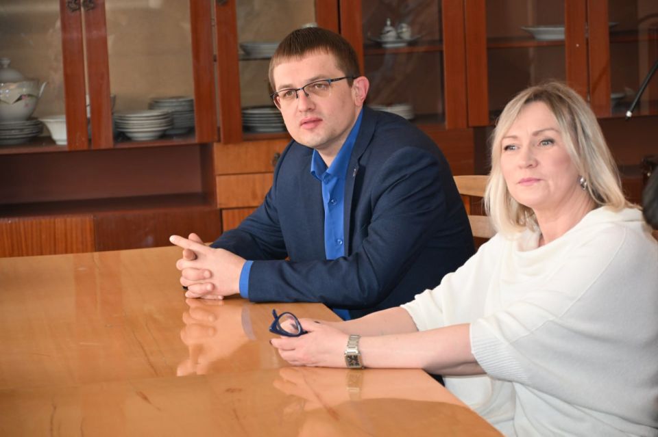 Евгений Морозов: Вместе с Председателем Совета городского округа Натальей Волошиной побывали в Брянковском колледже Евгений Морозов: Вместе с Председателем Совета городского округа Натальей Волошиной побывали в Брянковском колледже