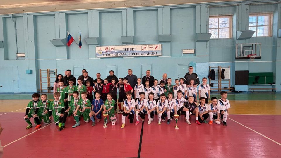 Успехи краснодонских футболистов на Чемпионате ЛНР по мини-футболу Успехи краснодонских футболистов на Чемпионате ЛНР по мини-футболу