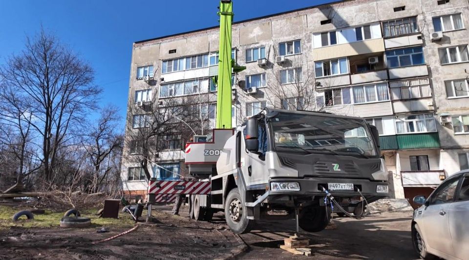 В Краснодоне по адресу: кв.Лютикова, 27 заменят плиты на крыше В Краснодоне по адресу: кв.Лютикова, 27 заменят плиты на крыше