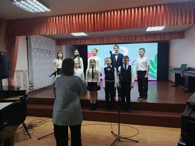 В дни празднования 8 Марта прошёл концерт в Детской школе искусств №5 В дни празднования 8 Марта прошёл концерт в Детской школе искусств №5