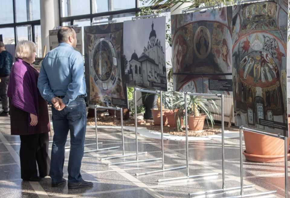 В Луганском цирке открылась уникальная выставка В Луганском цирке открылась уникальная выставка