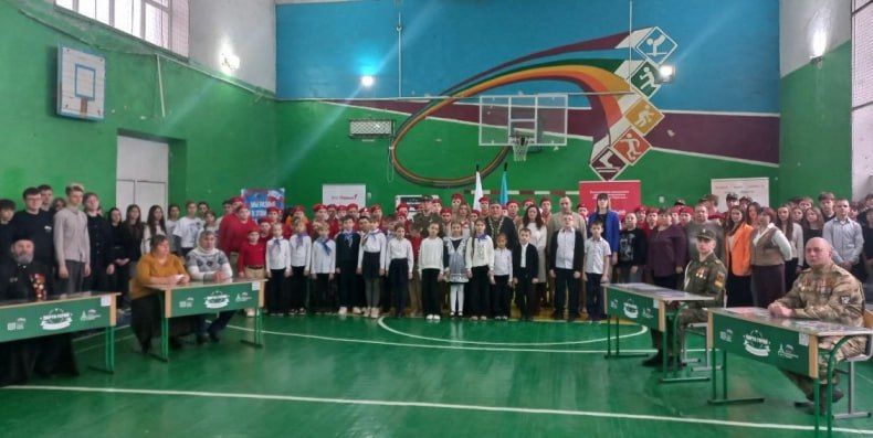 Всероссийский проект «Парта героя» реализован в Свердловской СШ №9 Всероссийский проект «Парта героя» реализован в Свердловской СШ №9