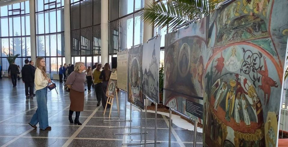 В Луганском цирке открылась уникальная выставка В Луганском цирке открылась уникальная выставка