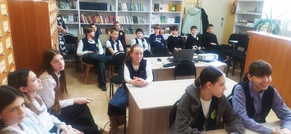 Экскурсию по галереям профессий провели в библиотеке Экскурсию по галереям профессий провели в библиотеке