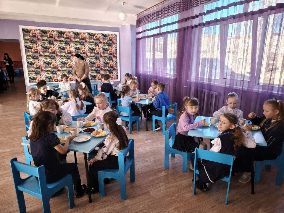 В брянковских школах прошел "родительский контроль" В брянковских школах прошел "родительский контроль"