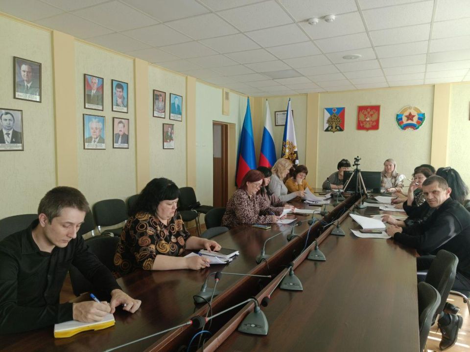 Сегодня в Администрации городского округа город Ровеньки состоялось важное совещание в формате ВКС, посвященное разработке Федеральной адресной инвестиционной программы (ФАИП) Единой информационной платформы проектирования... Сегодня в Администрации городского округа город Ровеньки состоялось важное совещание в формате ВКС, посвященное разработке Федеральной адресной инвестиционной программы (ФАИП) Единой информационной платформы проектирования...