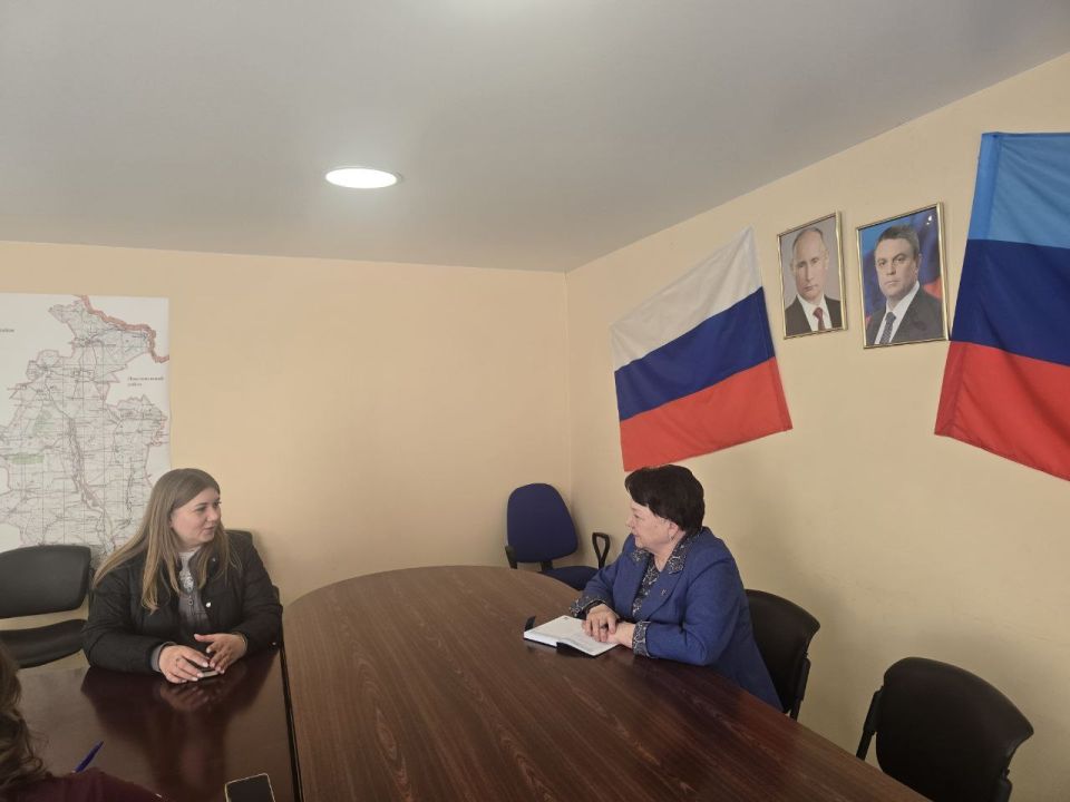 Зинаида Наден: Сегодня в общественной приемной "Единой России" Белокуракинского муниципального округа провела прием граждан по актуальным вопросам Зинаида Наден: Сегодня в общественной приемной "Единой России" Белокуракинского муниципального округа провела прием граждан по актуальным вопросам