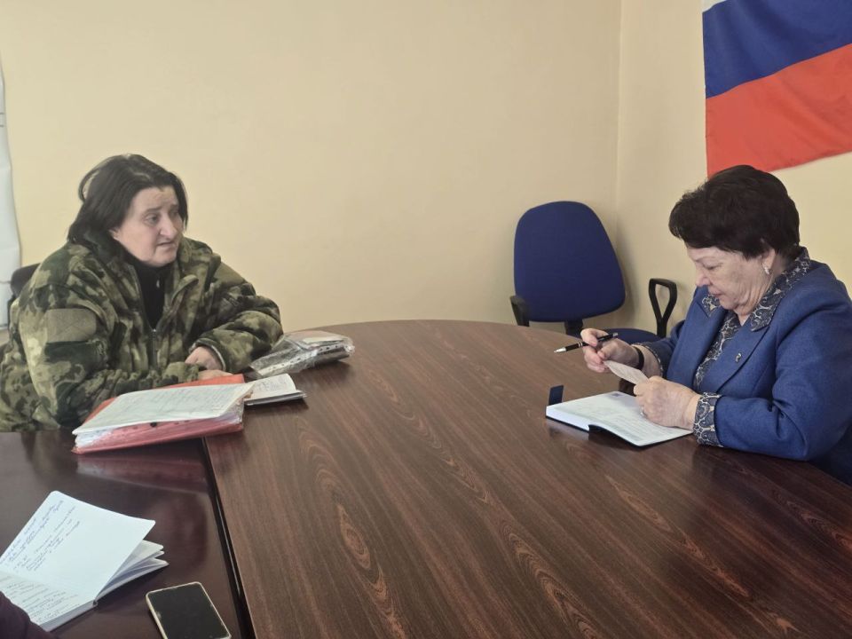 Зинаида Наден: Сегодня в общественной приемной "Единой России" Белокуракинского муниципального округа провела прием граждан по актуальным вопросам Зинаида Наден: Сегодня в общественной приемной "Единой России" Белокуракинского муниципального округа провела прием граждан по актуальным вопросам
