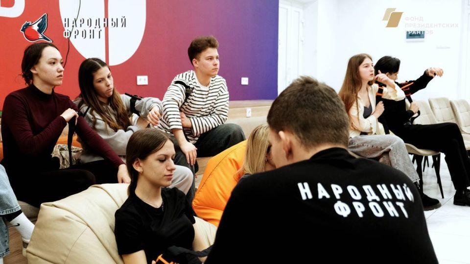 Молодёжка НФ провела курс по первой помощи для студентов ЛГУ им. В. Даля Молодёжка НФ провела курс по первой помощи для студентов ЛГУ им. В. Даля