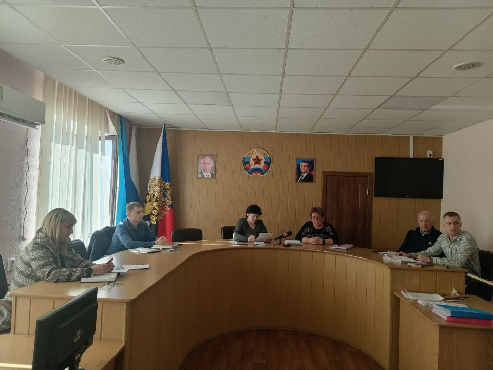 Сегодня в Администрации городского округа город Ровеньки, под председательством заместителя Главы Администрации городского округа город Ровеньки Ольги Орловой, состоялось очередное заседание межведомственной комиссии по... Сегодня в Администрации городского округа город Ровеньки, под председательством заместителя Главы Администрации городского округа город Ровеньки Ольги Орловой, состоялось очередное заседание межведомственной комиссии по...