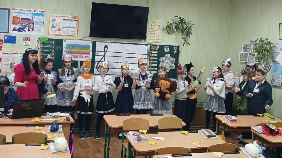 В Славяносербском муниципальном округе завершились конкурсные испытания в рамках конкурсов педагогического мастерства В Славяносербском муниципальном округе завершились конкурсные испытания в рамках конкурсов педагогического мастерства