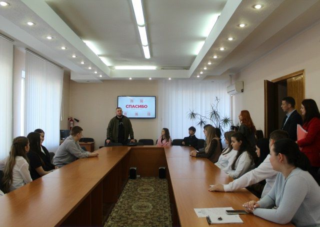Кировск с рабочим визитом посетил Министр молодежной политики ЛНР Михаил Голубович Кировск с рабочим визитом посетил Министр молодежной политики ЛНР Михаил Голубович