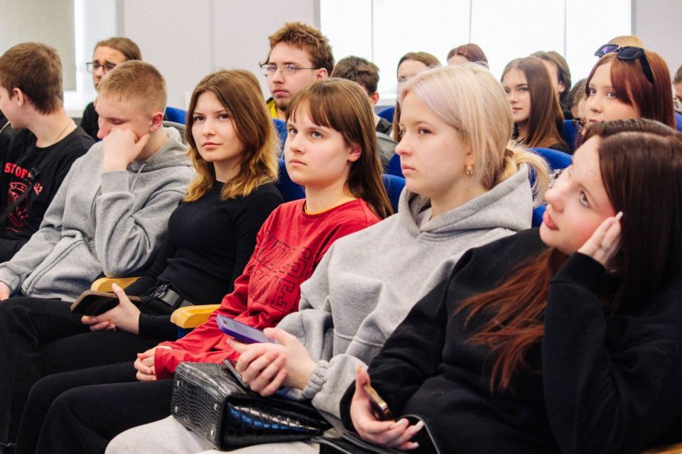 О ценностях, саморазвитии и молодёжных проектах: старт цикла лекций в Далевском университете О ценностях, саморазвитии и молодёжных проектах: старт цикла лекций в Далевском университете
