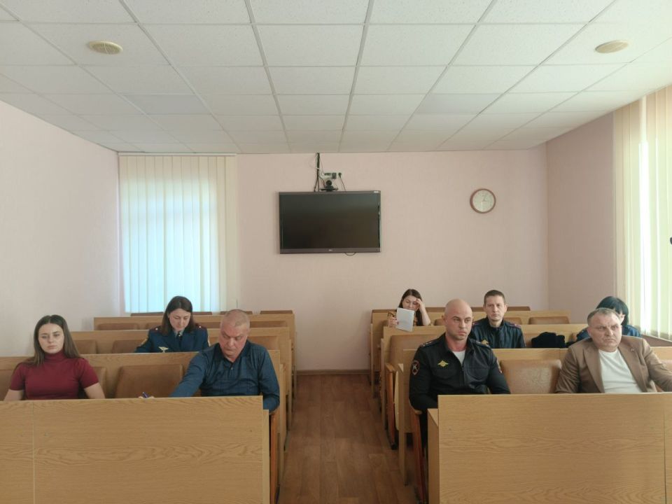 Сегодня в Администрации городского округа город Ровеньки, под председательством заместителя Главы Администрации городского округа город Ровеньки Ольги Орловой, состоялось очередное заседание межведомственной комиссии по... Сегодня в Администрации городского округа город Ровеньки, под председательством заместителя Главы Администрации городского округа город Ровеньки Ольги Орловой, состоялось очередное заседание межведомственной комиссии по...