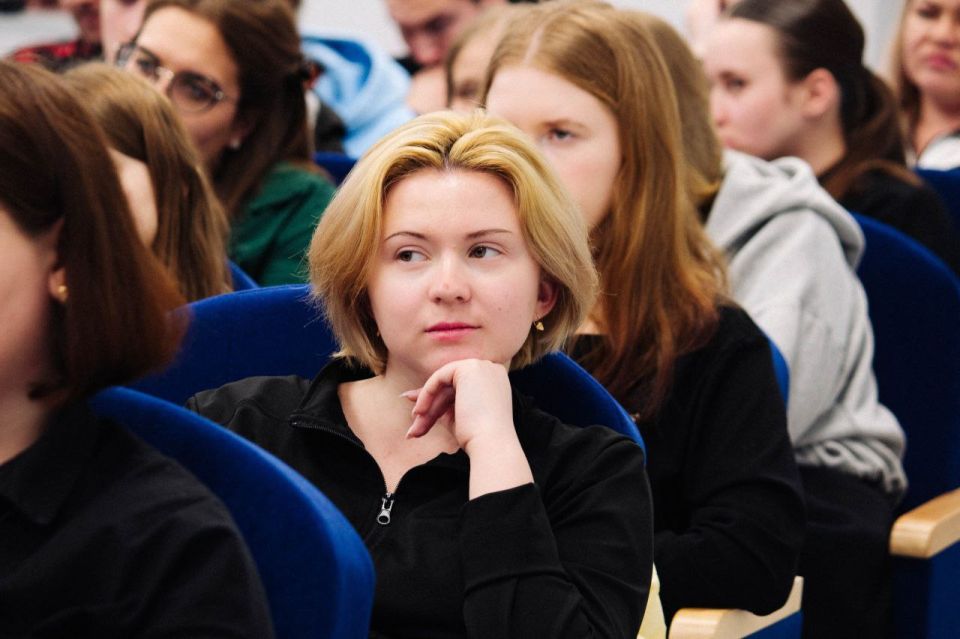 О ценностях, саморазвитии и молодёжных проектах: старт цикла лекций в Далевском университете О ценностях, саморазвитии и молодёжных проектах: старт цикла лекций в Далевском университете