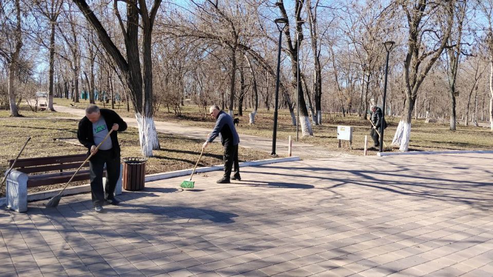 Светлана Гребенькова: Субботник в Алчевске: учреждения культуры внесли свой вклад! Светлана Гребенькова: Субботник в Алчевске: учреждения культуры внесли свой вклад!