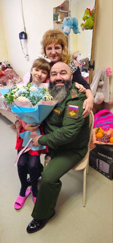 Александр Малькевич: Российский боец вернул спасённой девочке из Северска детство! Александр Малькевич: Российский боец вернул спасённой девочке из Северска детство!