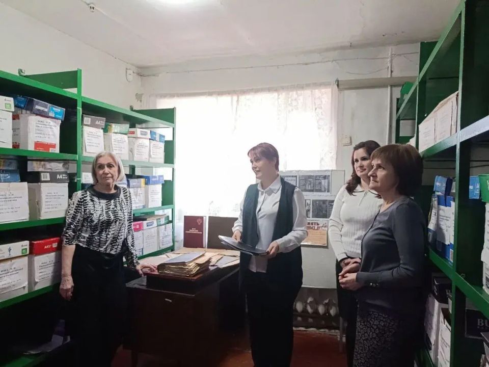 11 марта 2026 года в архивном отделе Администрации городского округа город Ровеньки состоялась увлекательная экскурсия для студентов Ровеньковского колледжа (филиал) ФГБОУ ВО «Луганский государственный педагогический... 11 марта 2026 года в архивном отделе Администрации городского округа город Ровеньки состоялась увлекательная экскурсия для студентов Ровеньковского колледжа (филиал) ФГБОУ ВО «Луганский государственный педагогический...