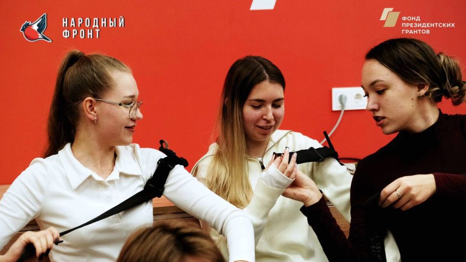 Молодёжка НФ провела курс по первой помощи для студентов ЛГУ им. В. Даля Молодёжка НФ провела курс по первой помощи для студентов ЛГУ им. В. Даля
