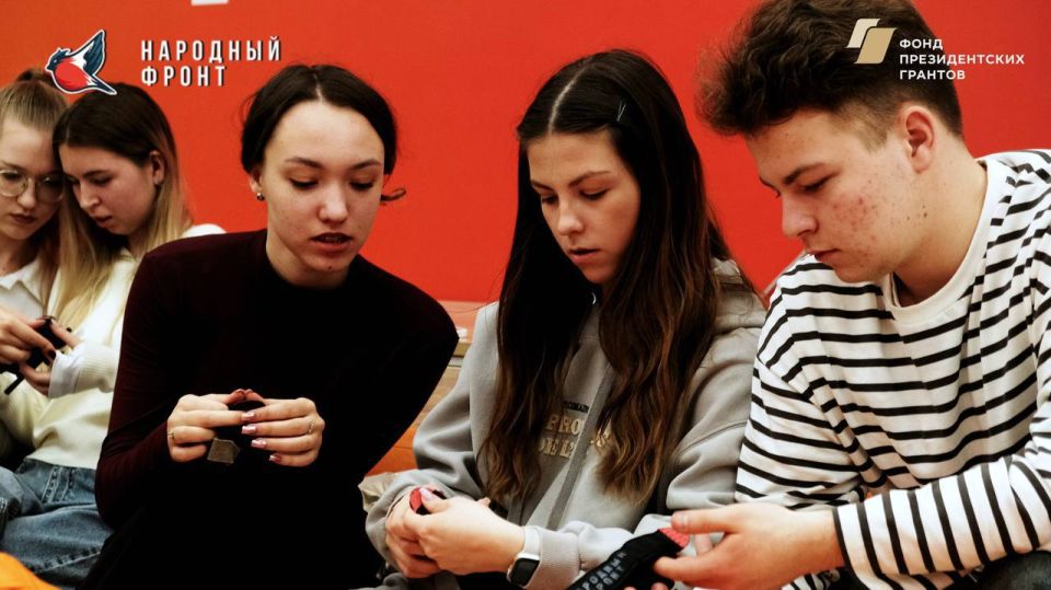 Молодёжка НФ провела курс по первой помощи для студентов ЛГУ им. В. Даля Молодёжка НФ провела курс по первой помощи для студентов ЛГУ им. В. Даля