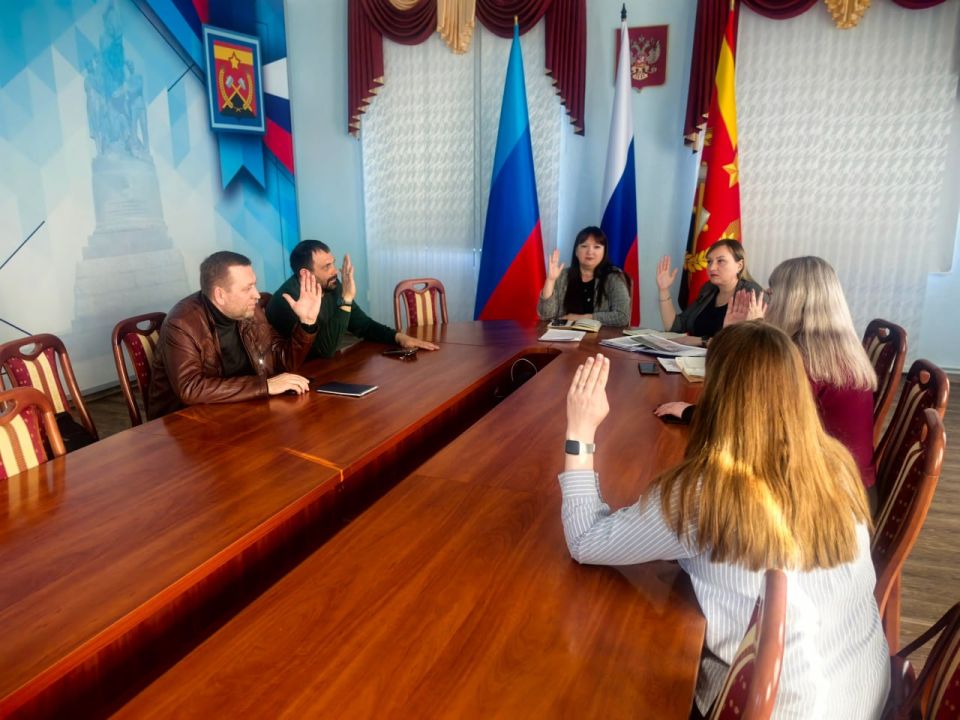 Сегодня под председательством заместителя Главы Администрации Краснодонского муниципального округа Марины Ивашовой состоялось заседание муниципальной конкурсной комиссии по проведению конкурсного отбора инициативных проектов... Сегодня под председательством заместителя Главы Администрации Краснодонского муниципального округа Марины Ивашовой состоялось заседание муниципальной конкурсной комиссии по проведению конкурсного отбора инициативных проектов...