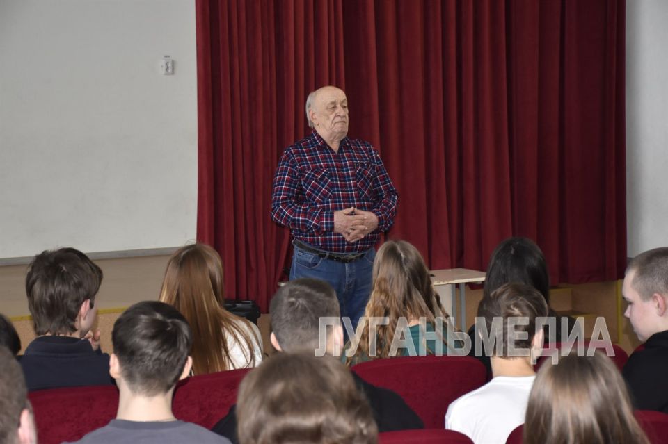 Профориентационное мероприятие для старшеклассников состоялось в Марковской гимназии Профориентационное мероприятие для старшеклассников состоялось в Марковской гимназии