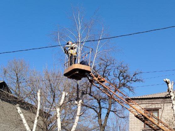 Коммунальными службами проведены работы на территории города Коммунальными службами проведены работы на территории города