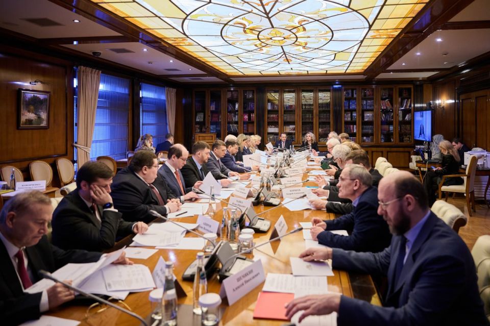 Татьяна Голикова и Сергей Нарышкин провели заседание оргкомитета по празднованию 300-летия со дня рождения Екатерины II Татьяна Голикова и Сергей Нарышкин провели заседание оргкомитета по празднованию 300-летия со дня рождения Екатерины II