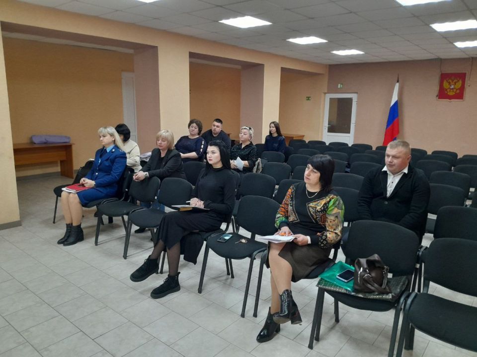 Сегодня состоялось заседание муниципальной комиссии по делам несовершеннолетних и защите их прав Беловодского муниципального округа под председательством заместителя Главы администрации Натальи Добрицкой Сегодня состоялось заседание муниципальной комиссии по делам несовершеннолетних и защите их прав Беловодского муниципального округа под председательством заместителя Главы администрации Натальи Добрицкой