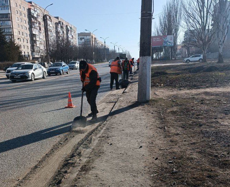 Коммунальными службами проведены работы на территории города Коммунальными службами проведены работы на территории города