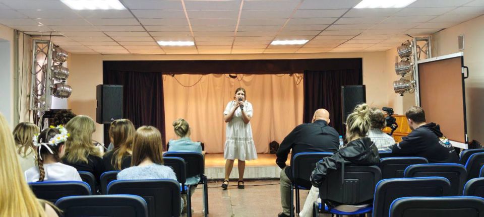 Перевальские "Веснушки" зажгли на "Белом Пароходе" Перевальские "Веснушки" зажгли на "Белом Пароходе"