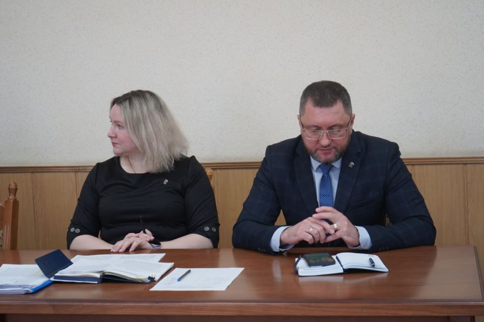 Состоялось заседание постоянной комиссии по бюджетной, финансовой, налоговой и имущественной политике Состоялось заседание постоянной комиссии по бюджетной, финансовой, налоговой и имущественной политике