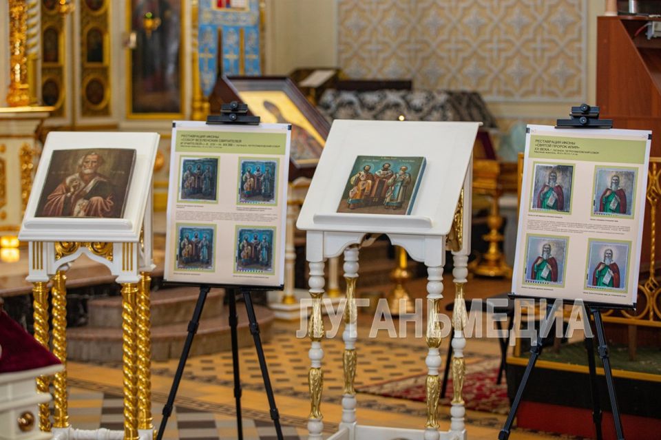 Леонид Пасечник: «Шесть отреставрированных старинных икон вернулись на Луганскую землю» Леонид Пасечник: «Шесть отреставрированных старинных икон вернулись на Луганскую землю»