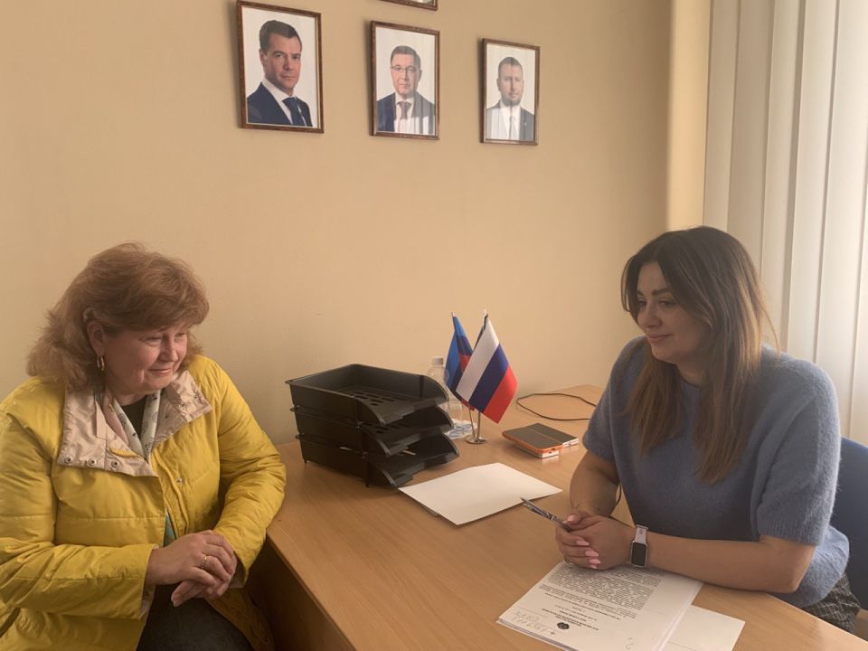 Депутаты Анна Лисицына и Яков Чернышов провели прием луганчан Депутаты Анна Лисицына и Яков Чернышов провели прием луганчан