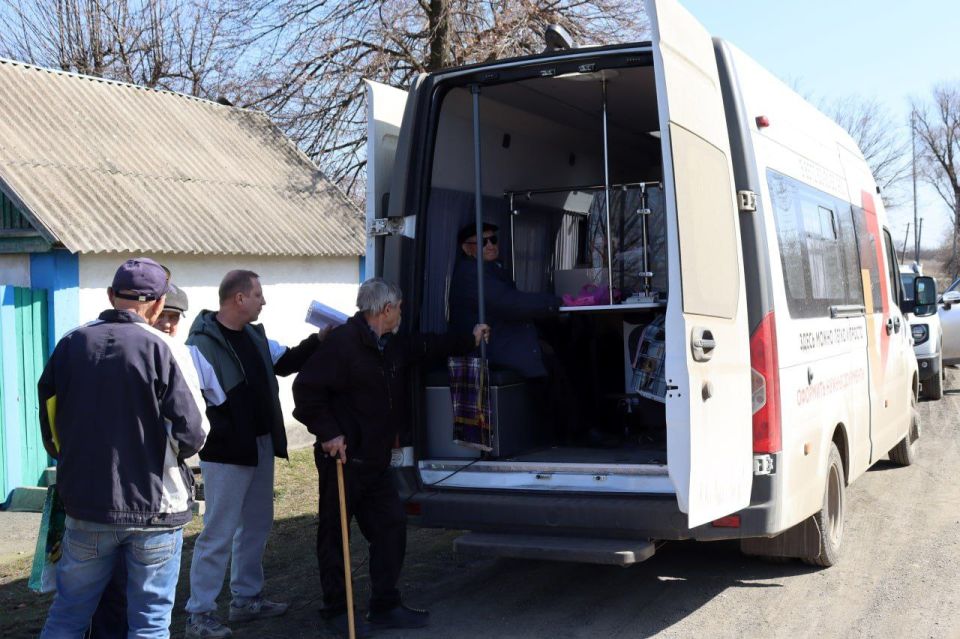 Администрация Антрацитовского муниципального округа продолжает держать на контроле решение проблемных вопросов в селе Зеленодольское Администрация Антрацитовского муниципального округа продолжает держать на контроле решение проблемных вопросов в селе Зеленодольское