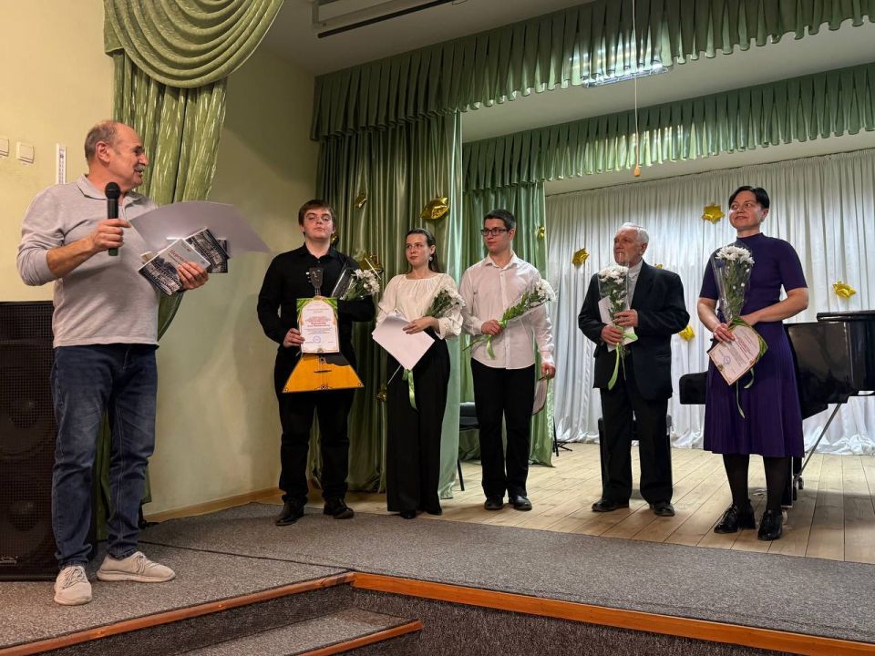 В Перевальской детской школе искусств состоялся музыкальный вечер В Перевальской детской школе искусств состоялся музыкальный вечер