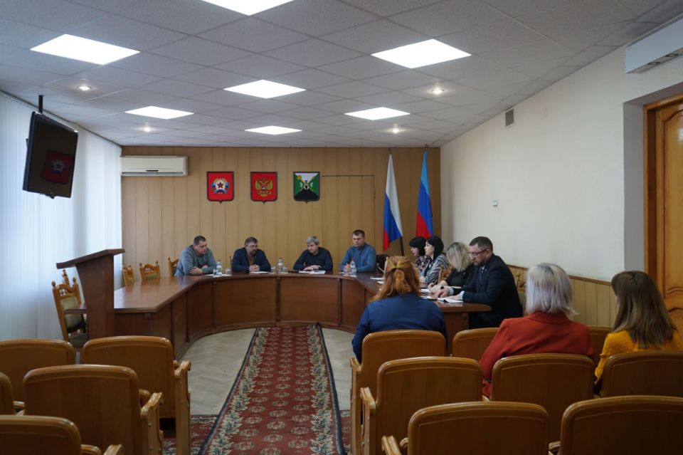 Состоялось заседание постоянной комиссии по бюджетной, финансовой, налоговой и имущественной политике Состоялось заседание постоянной комиссии по бюджетной, финансовой, налоговой и имущественной политике