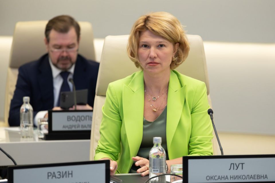 Правительство России сохраняет и развивает меры поддержки для обеспечения фермеров современной и доступной отечественной техникой Правительство России сохраняет и развивает меры поддержки для обеспечения фермеров современной и доступной отечественной техникой