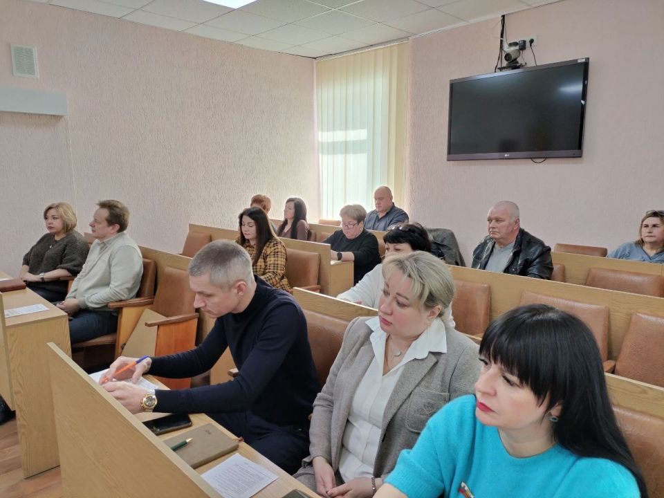 Сегодня под председательством Рубанцова Андрея Викторовича состоялось заседание общественной комиссии по организации и проведению голосования по отбору территорий, подлежащих благоустройству в рамках реализации программ... Сегодня под председательством Рубанцова Андрея Викторовича состоялось заседание общественной комиссии по организации и проведению голосования по отбору территорий, подлежащих благоустройству в рамках реализации программ...