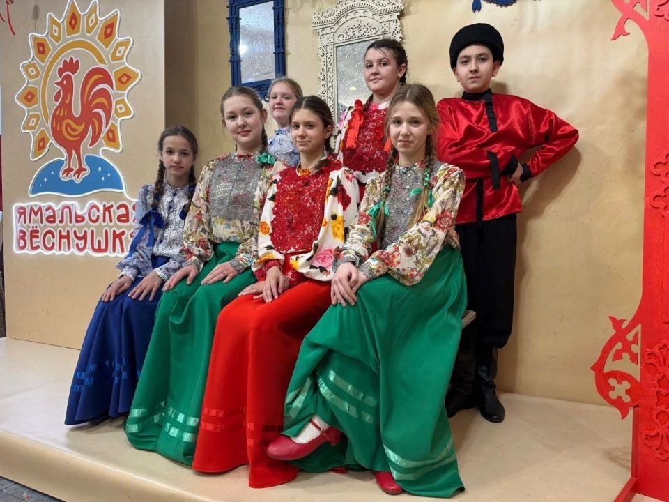 «Россияночка» покорила Ямал: юные вокалисты из Брянки с успехом выступили на фестивале в Салехарде «Россияночка» покорила Ямал: юные вокалисты из Брянки с успехом выступили на фестивале в Салехарде