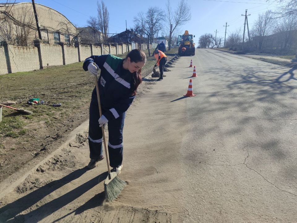 Весна — время не только обновления природы, но и время наводить порядок в родном городе Весна — время не только обновления природы, но и время наводить порядок в родном городе
