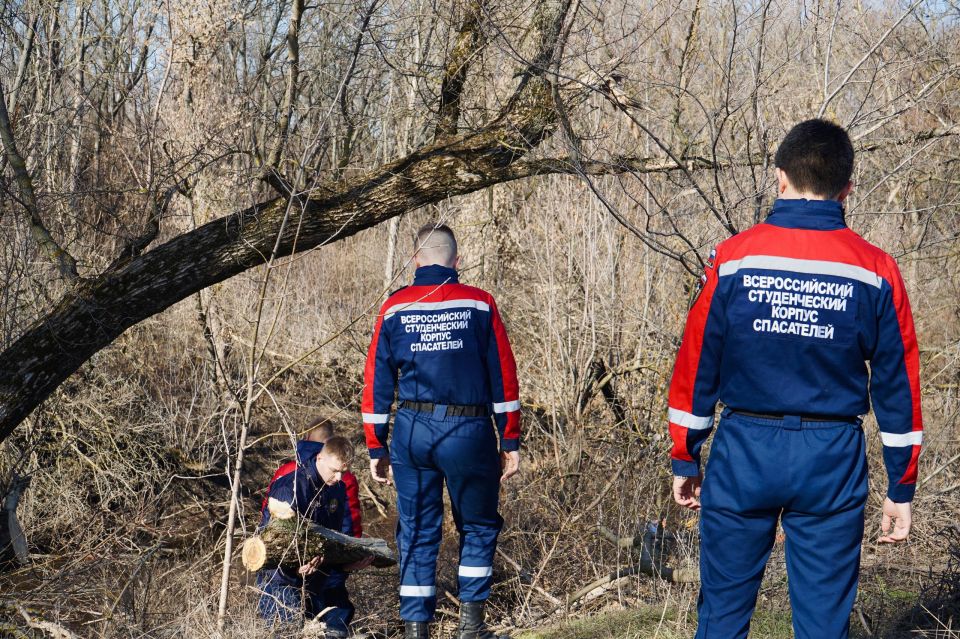 Помощь в расчистке реки Лугань Помощь в расчистке реки Лугань