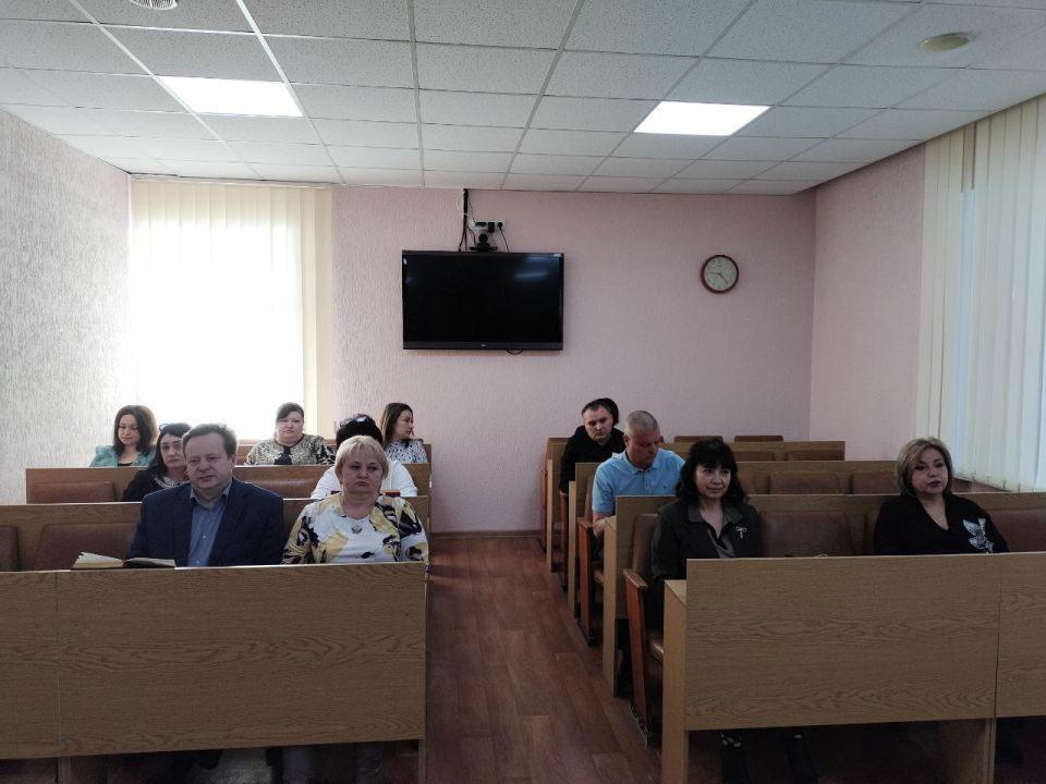 Сегодня Глава городского округа город Ровеньки Андрей Рубанцов провел плановое рабочее совещание с руководителями управлений администрации и структурных подразделений Сегодня Глава городского округа город Ровеньки Андрей Рубанцов провел плановое рабочее совещание с руководителями управлений администрации и структурных подразделений