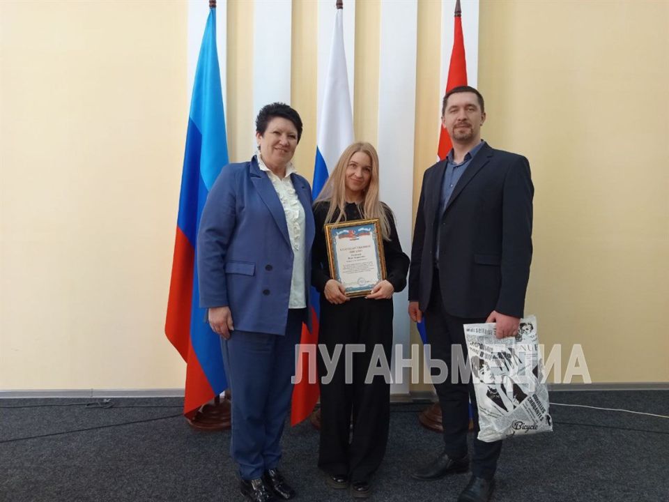 В Сватово поздравили жителей округа, задействованных в сфере ЖКХ В Сватово поздравили жителей округа, задействованных в сфере ЖКХ