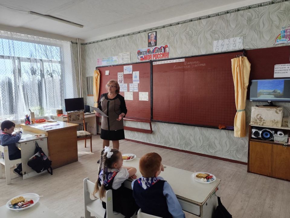 В КУВК № 6 "Созвездие" прошло мероприятие "Орленок - Хранитель исторической памяти" для учеников младших классов В КУВК № 6 "Созвездие" прошло мероприятие "Орленок - Хранитель исторической памяти" для учеников младших классов
