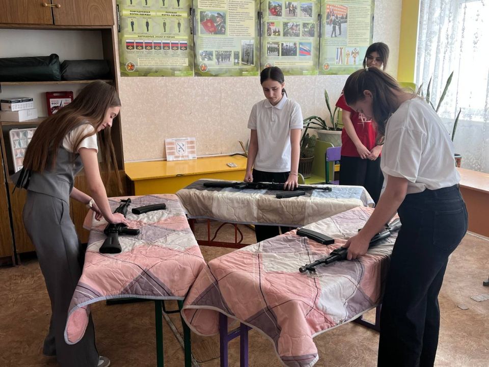 Марковская гимназия принимала гостей из Новопскова Марковская гимназия принимала гостей из Новопскова