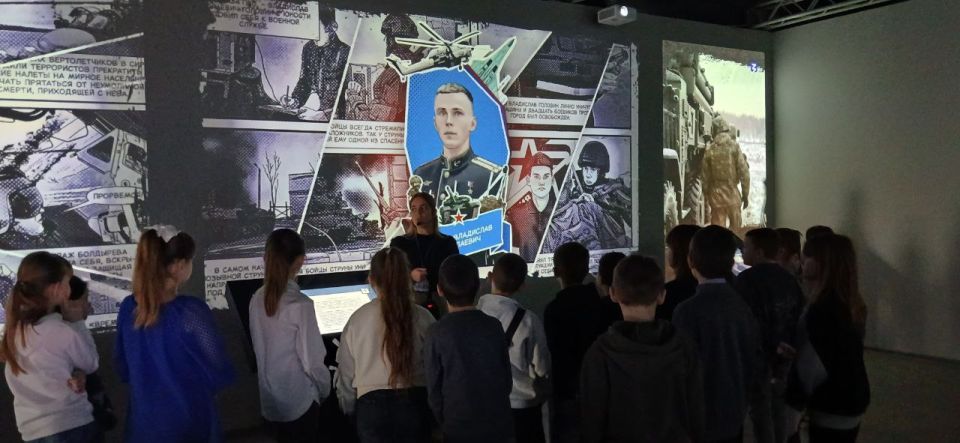 Школьники Пархоменковского УВК № 30 посетили мультимедийный парк «Россия – моя история» Школьники Пархоменковского УВК № 30 посетили мультимедийный парк «Россия – моя история»