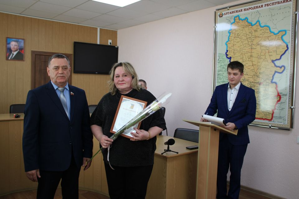 В Администрации городского округа город Ровеньки состоялось торжественное мероприятие, посвященное Дню работников жилищно-коммунального хозяйства и бытового обслуживания населения В Администрации городского округа город Ровеньки состоялось торжественное мероприятие, посвященное Дню работников жилищно-коммунального хозяйства и бытового обслуживания населения